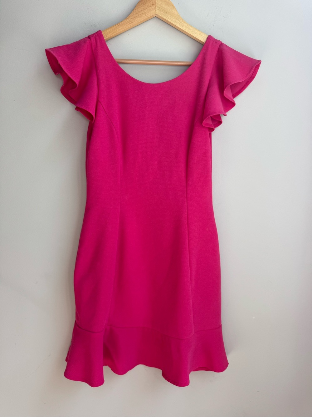 BCBG Hot Pink Standout Knockout Ruffle Sleeve Lined Dress Minimal Figure Fitting